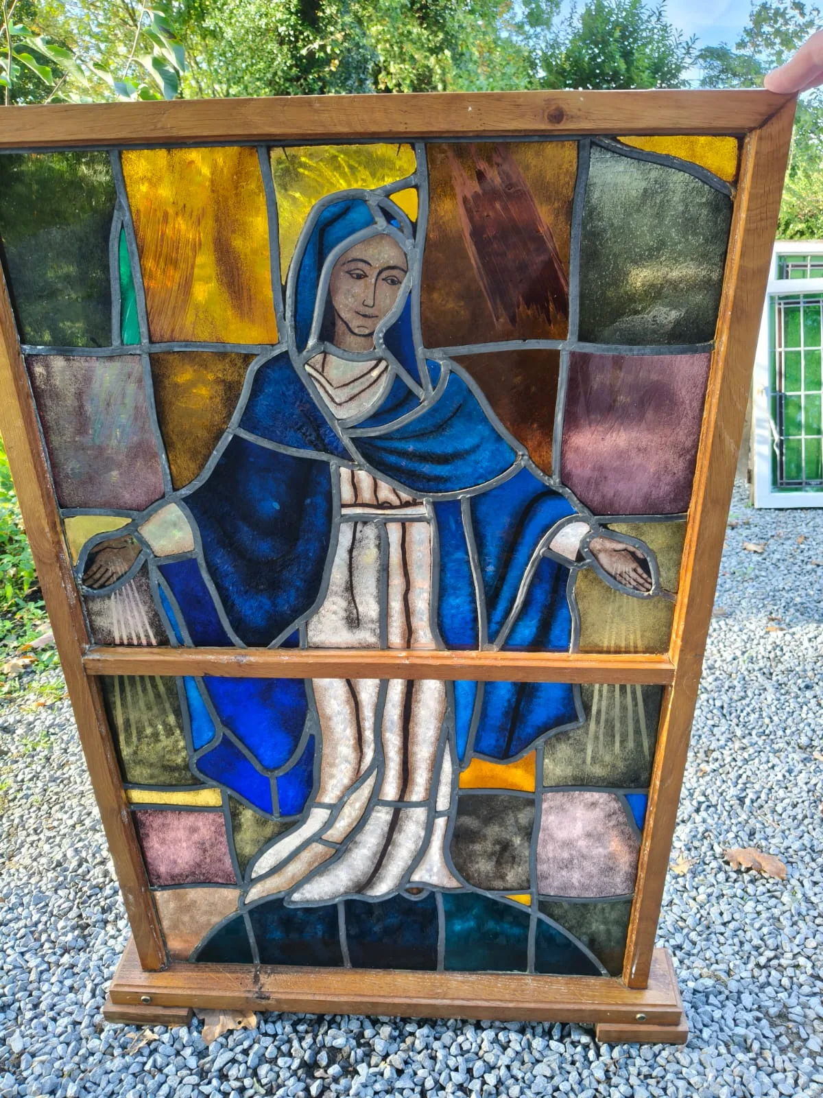 Groot religieus glas in lood object
