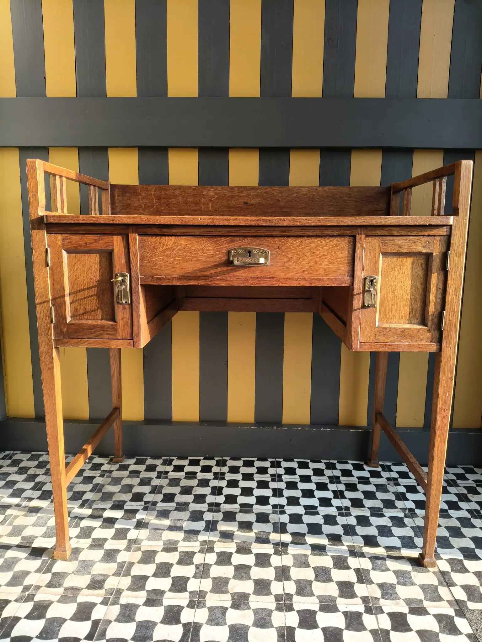 Vintage eiken bureau, schrijftafel Amsterdamse School