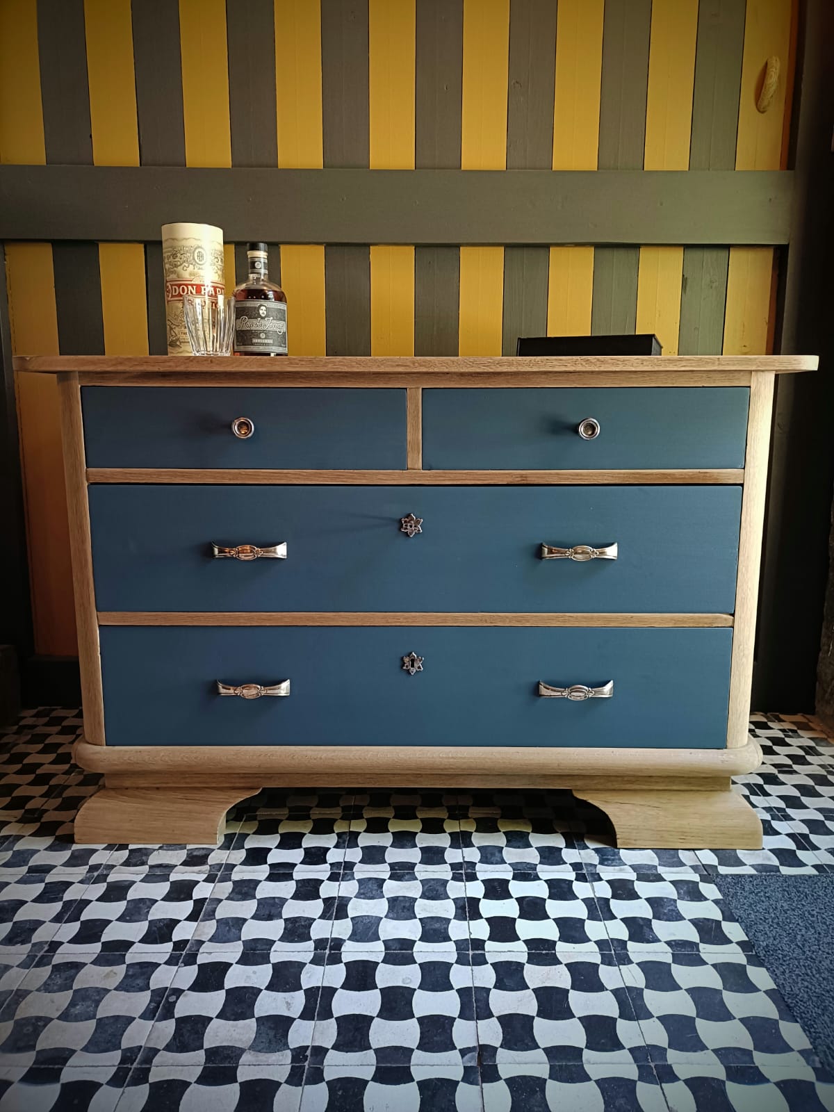 Retro vintage ladenkast